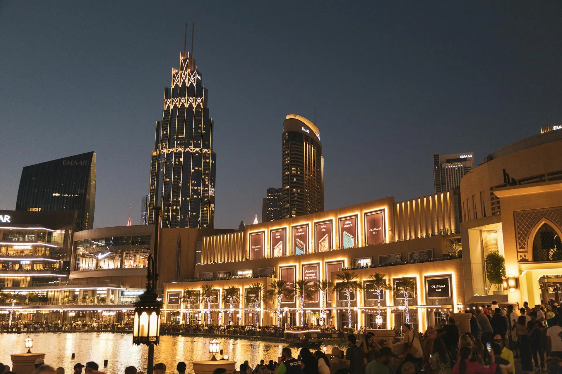 A Guide to Dubai’s Famous Malls and Shopping Districts