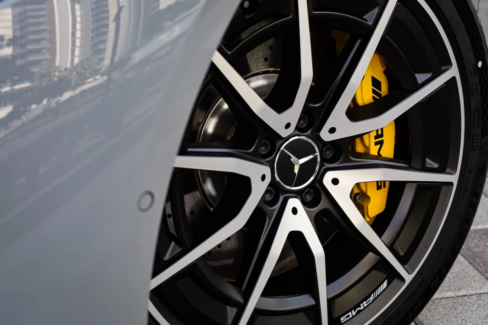 Mercedes Benz AMG SL 63